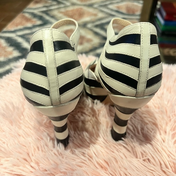 Gucci Round Toe Ankle Strap Heel Pumps Shoes Zebra Snake Mary Jane - Picture 4 of 5